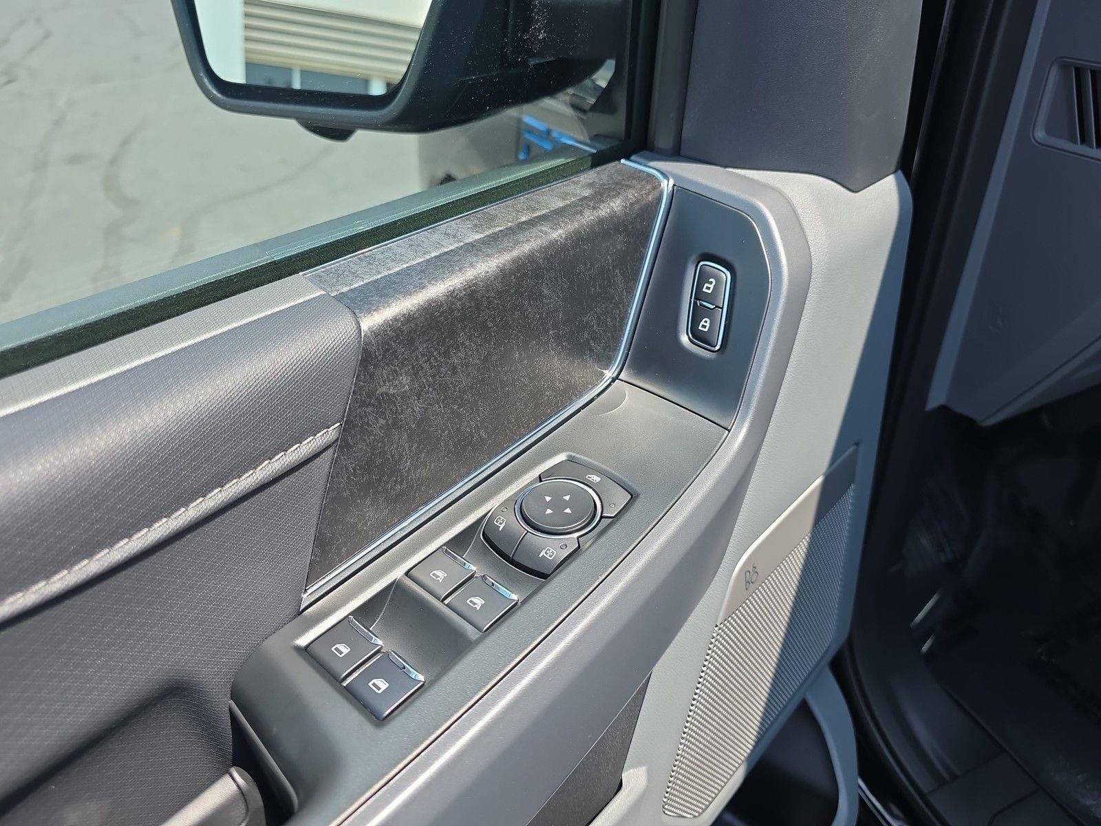 2025 Ford F-150 Lightning Flash™