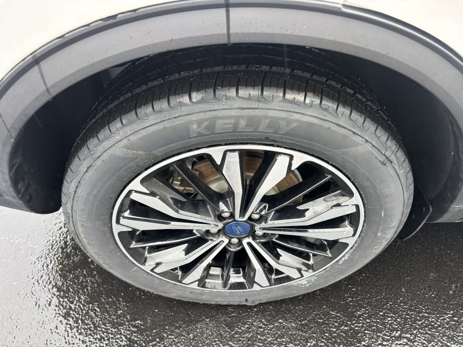 2021 Ford Escape SE Hybrid