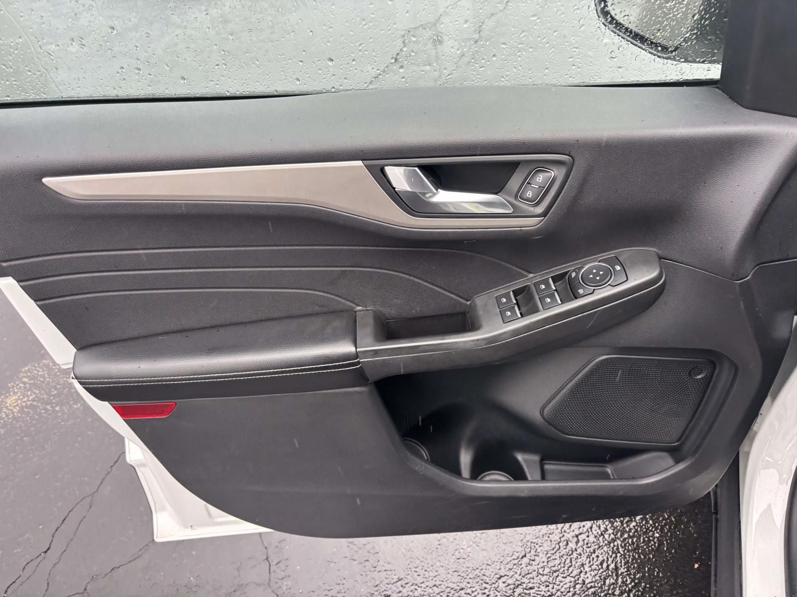 2021 Ford Escape SE Hybrid