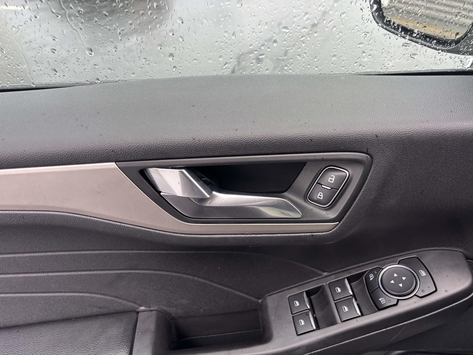 2021 Ford Escape SE Hybrid