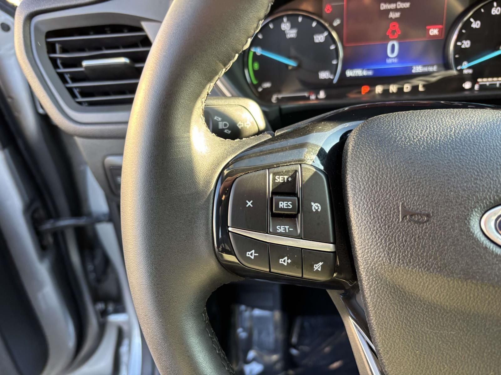 2022 Ford Escape SE Hybrid