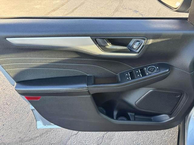 2022 Ford Escape SE Hybrid