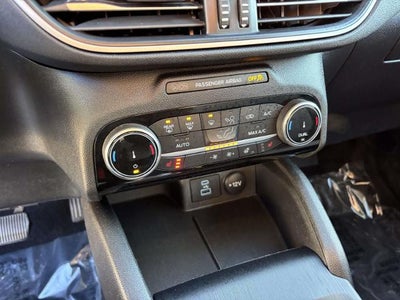 2022 Ford Escape SE Hybrid