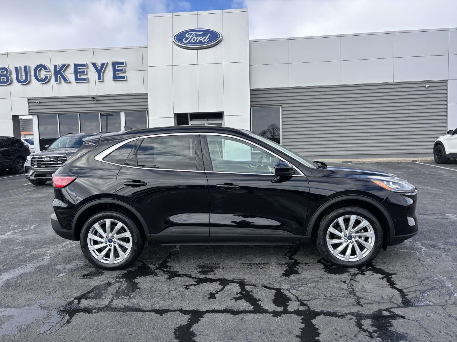 2022 Ford Escape Titanium AWD