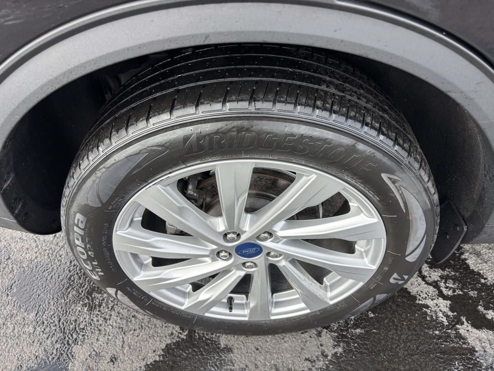 2022 Ford Escape Titanium AWD