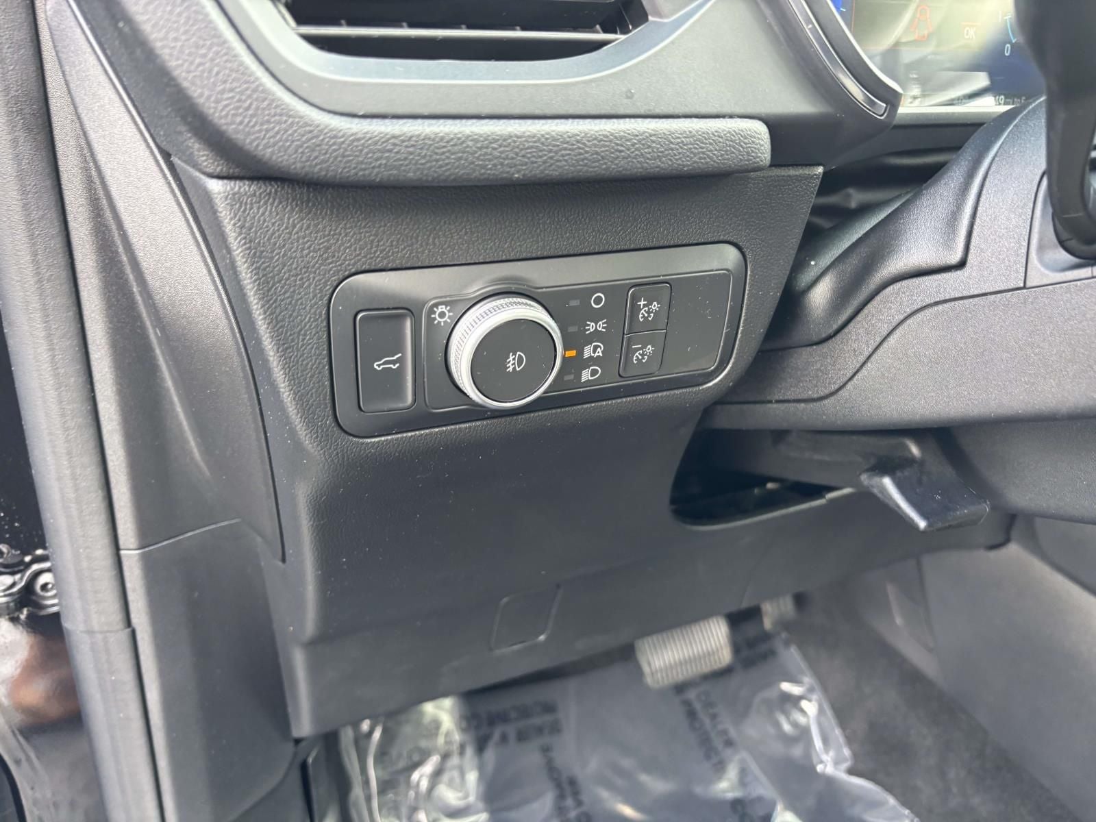 2022 Ford Escape Titanium AWD