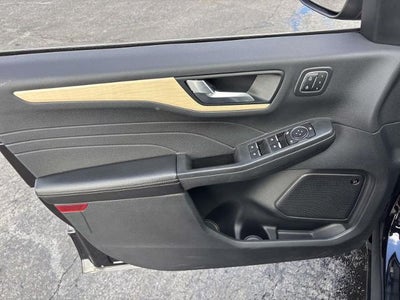 2022 Ford Escape Titanium AWD