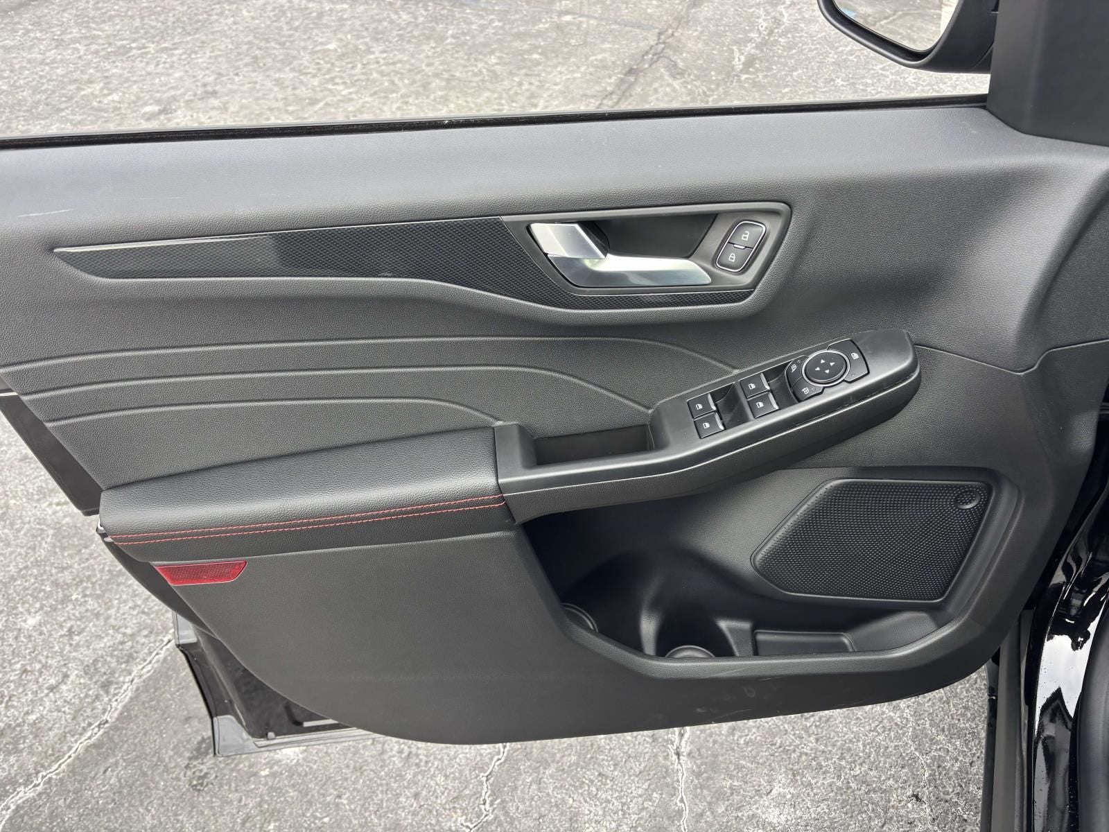 2026 Ford Escape ST-Line Select AWD