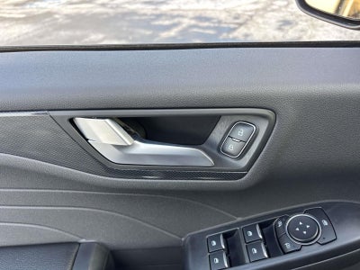 2024 Ford Escape Hybrid ST-Line Select