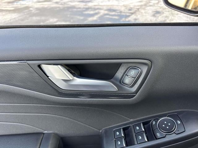 2024 Ford Escape Hybrid ST-Line Select