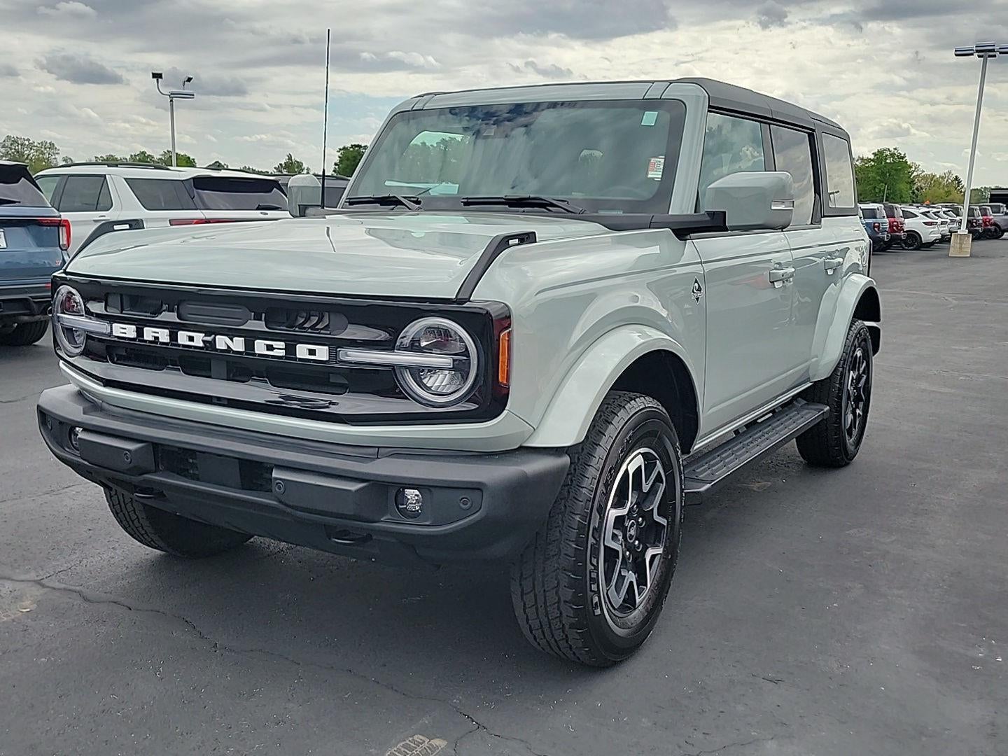 2023 Ford Bronco Outer Banks