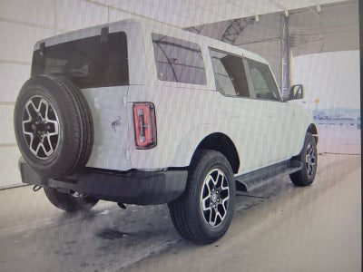 2025 Ford Bronco Outer Banks 4WD