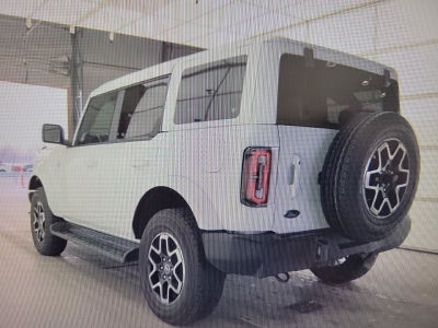2025 Ford Bronco Outer Banks 4WD