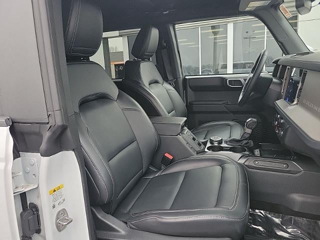 2025 Ford Bronco Outer Banks 4WD