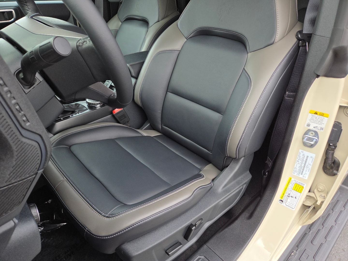 2025 Ford Bronco Outer Banks 4WD