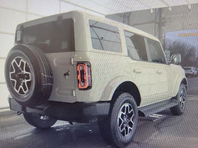 2025 Ford Bronco Outer Banks 4WD