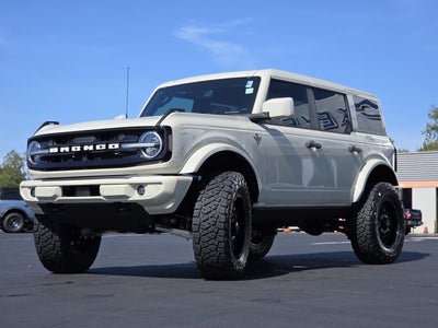 2026 Ford Bronco Outer Banks