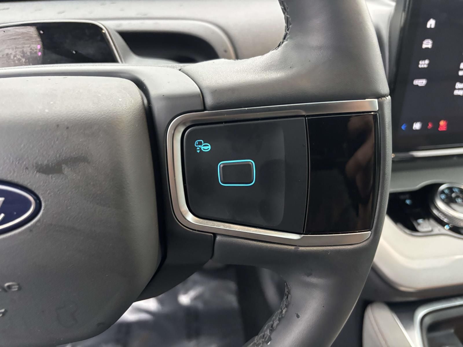 2025 Ford Expedition Max Active 4WD