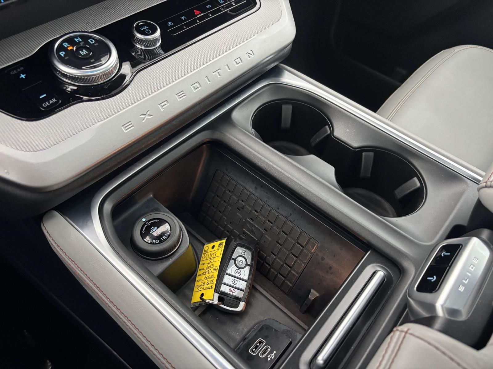 2025 Ford Expedition Max Active 4WD