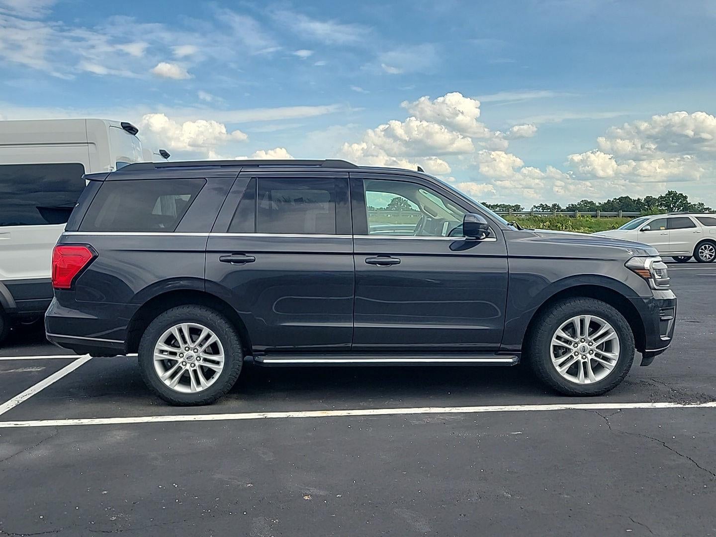 2023 Ford EXPEDITION XLT