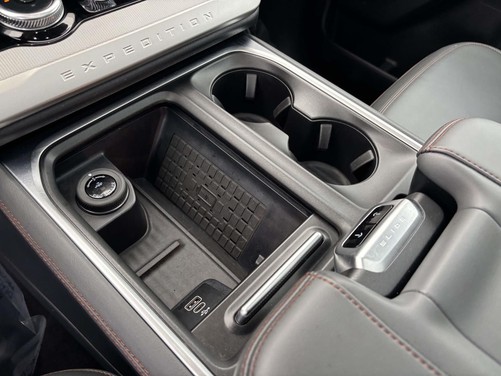 2025 Ford Expedition Active 4WD