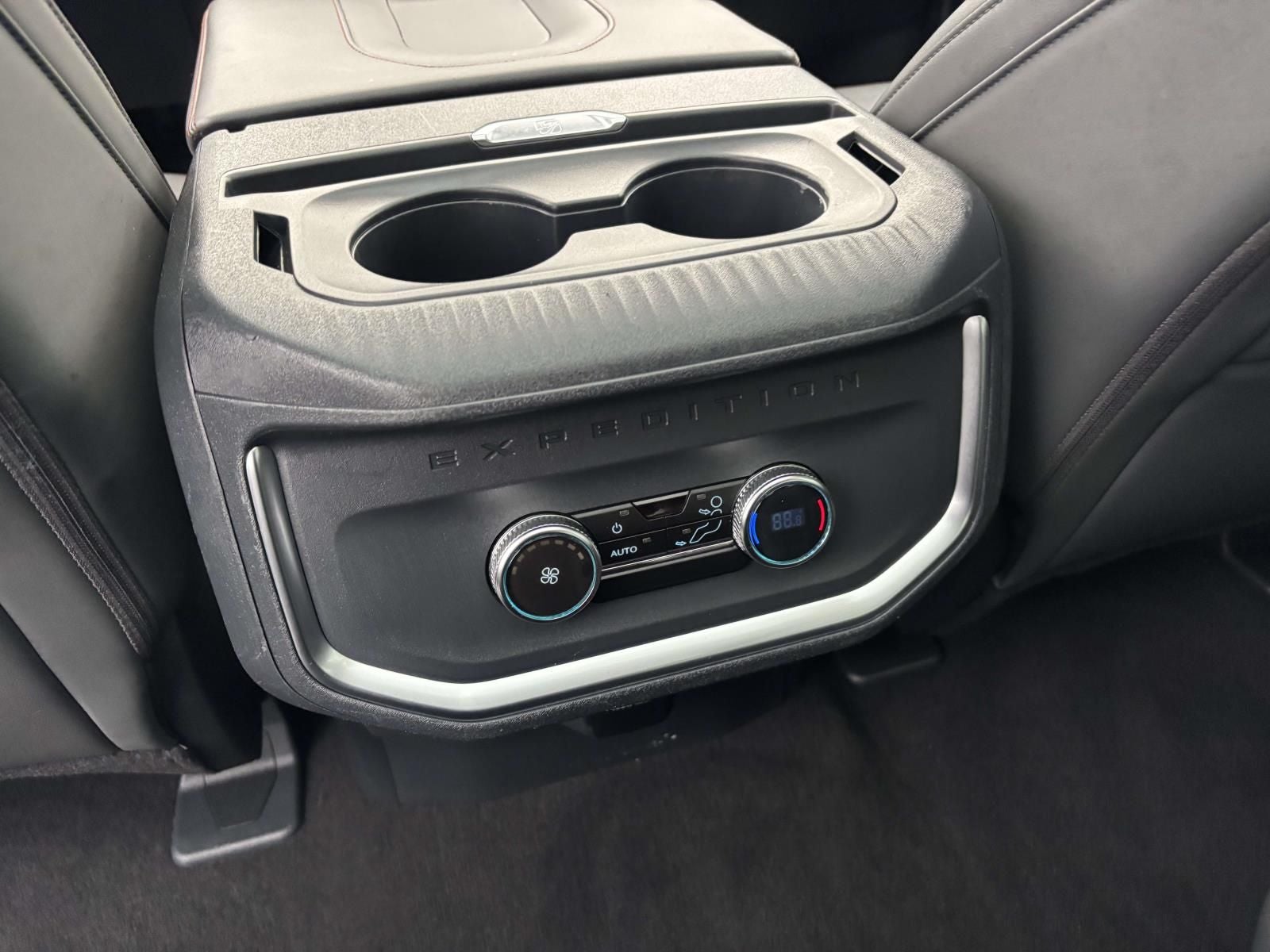 2025 Ford Expedition Active 4WD