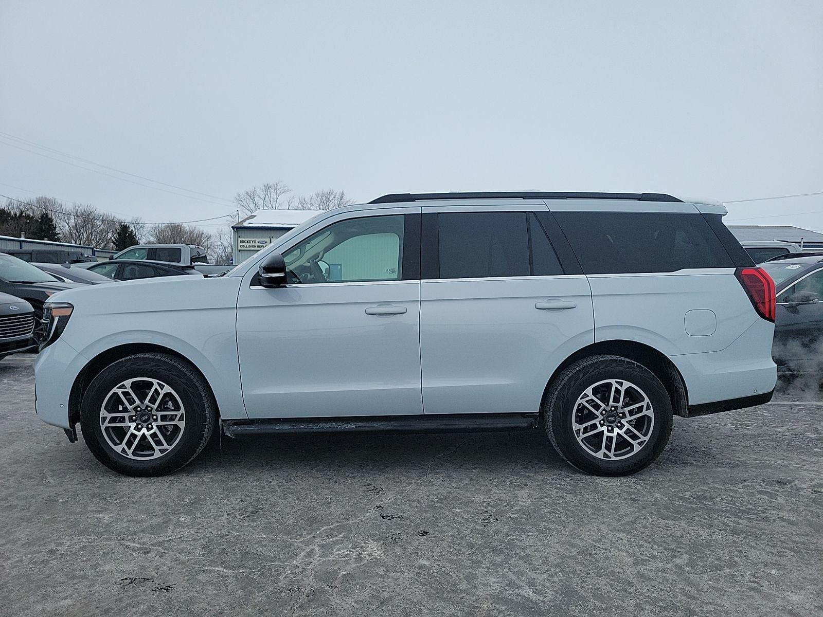 2025 Ford Expedition Active