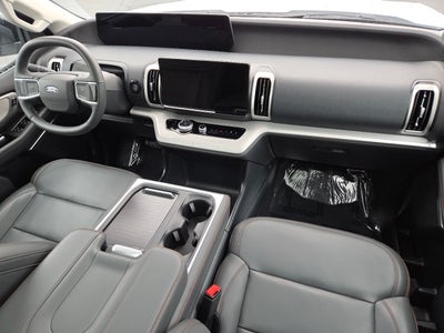 2025 Ford Expedition Active 4WD