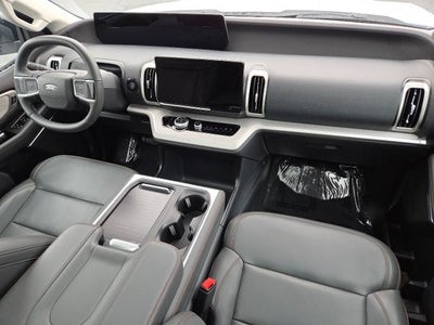 2025 Ford Expedition Active 4WD