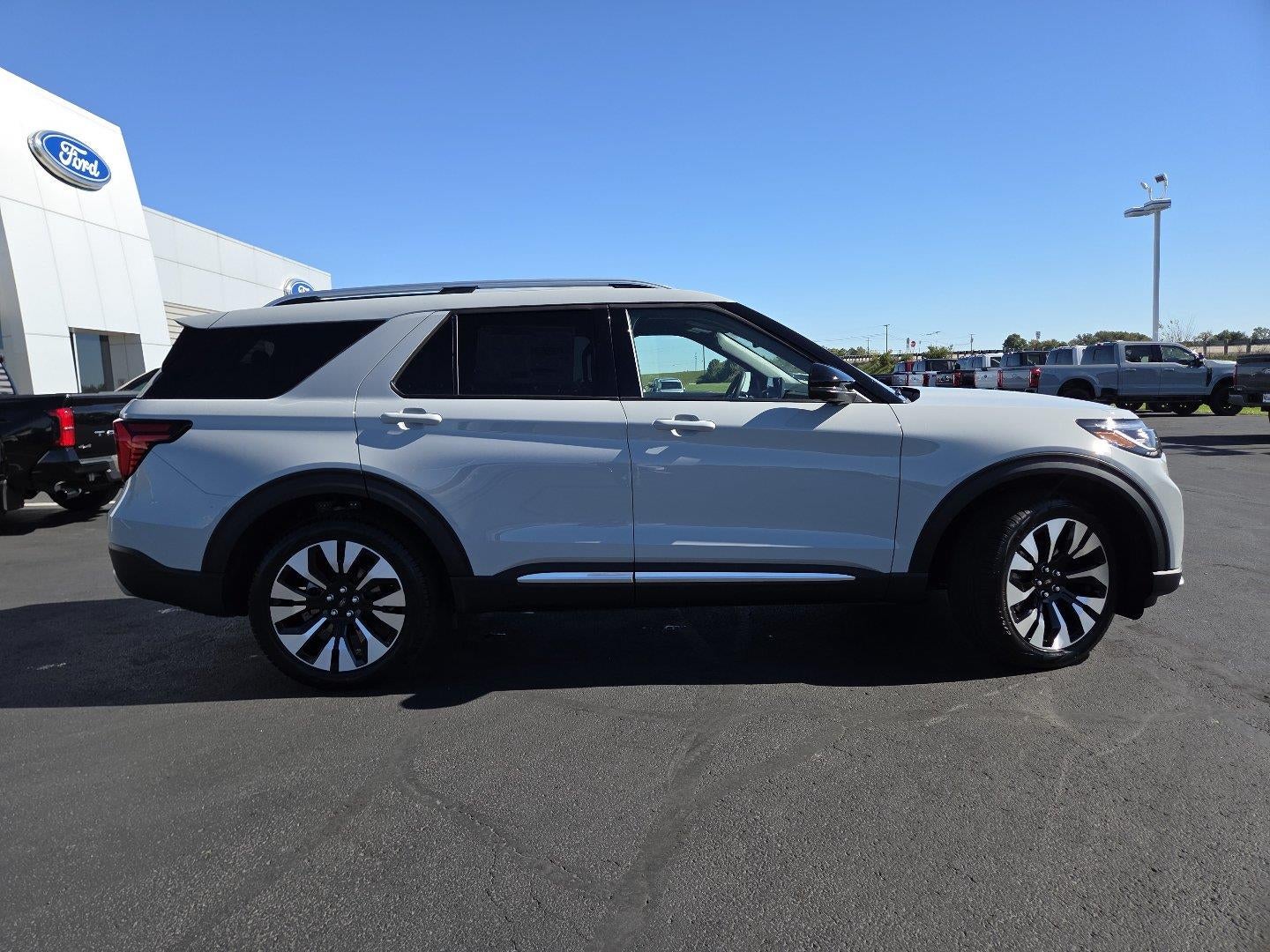 2027 Ford Explorer Platinum