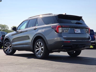 2025 Ford Explorer ST-Line