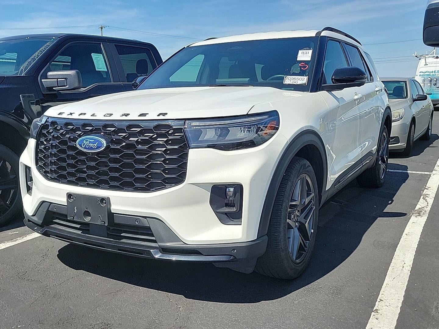 2025 Ford Explorer ST-Line