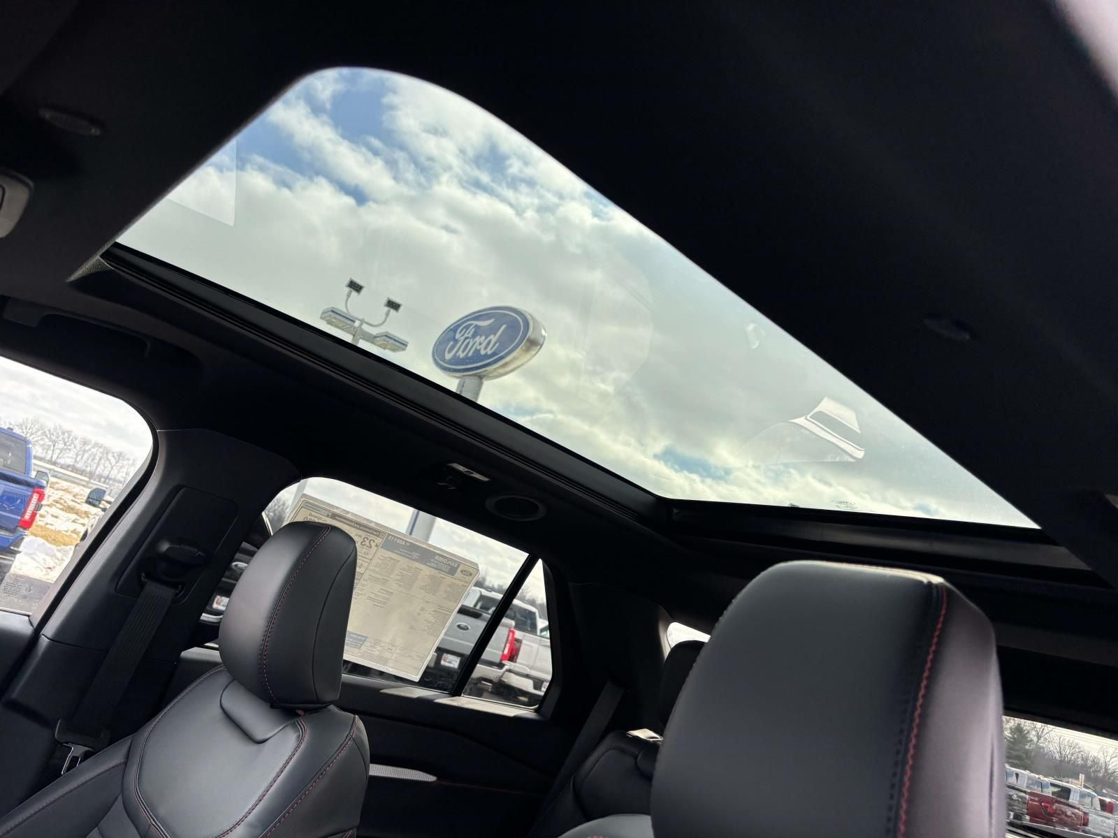 2026 Ford Explorer ST-Line 4WD