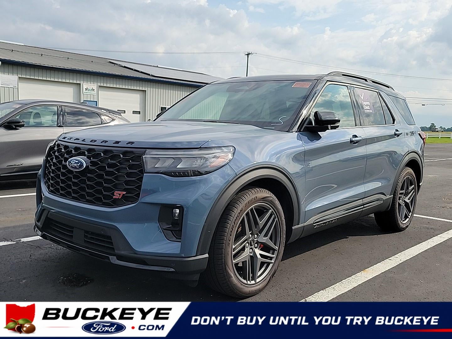 2025 Ford Explorer's photo