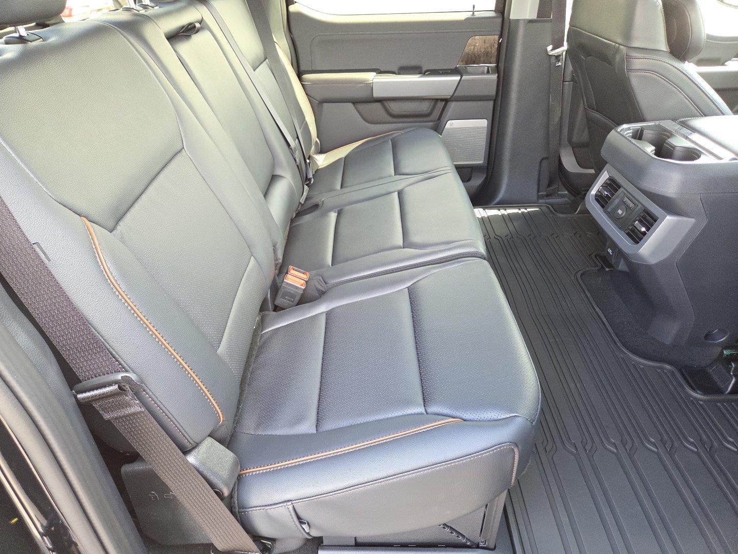 2026 Ford Super Duty F-350 Lariat