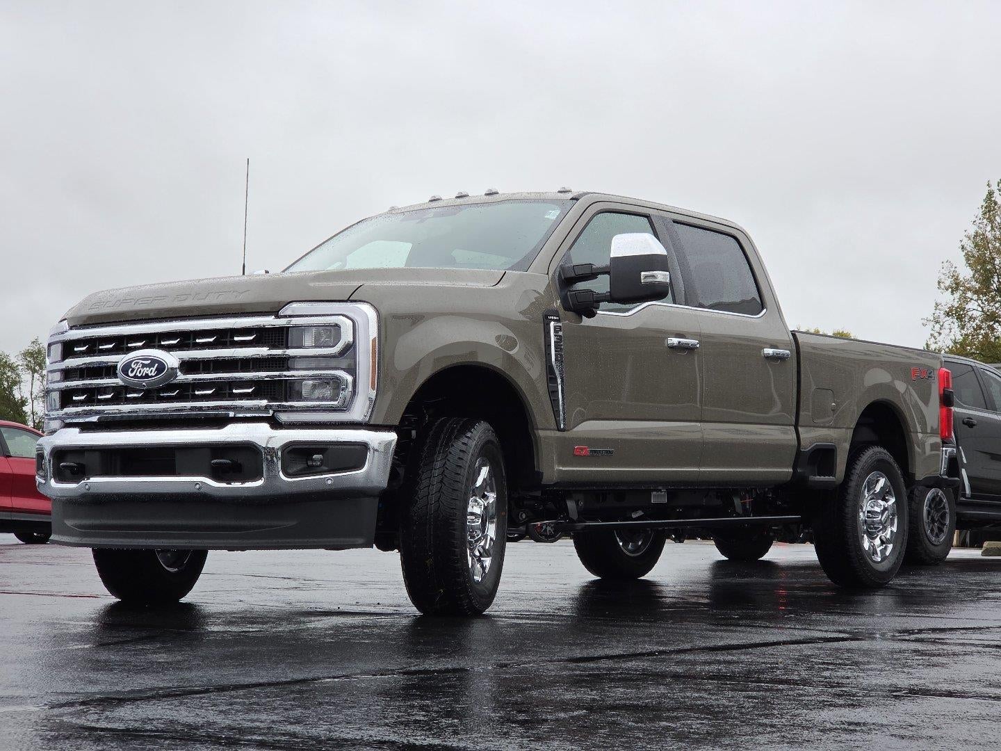 2027 Ford Super Duty F-350 Lariat