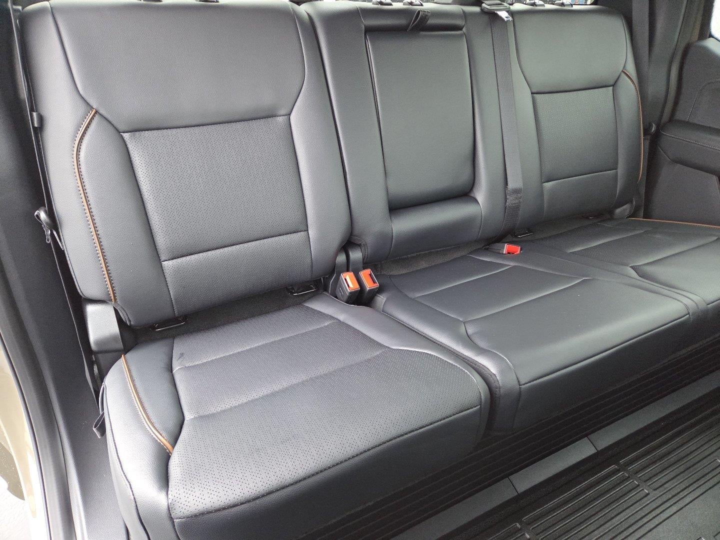 2027 Ford Super Duty F-350 Lariat