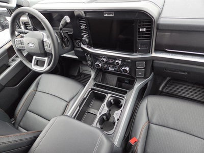 2027 Ford Super Duty F-350 Lariat