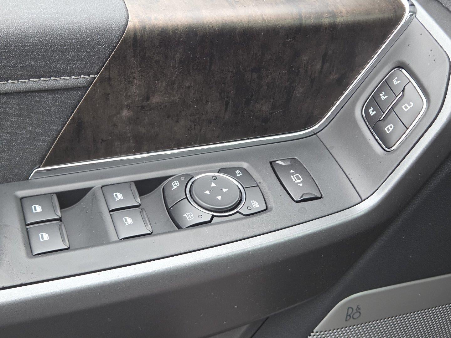2027 Ford Super Duty F-350 Lariat