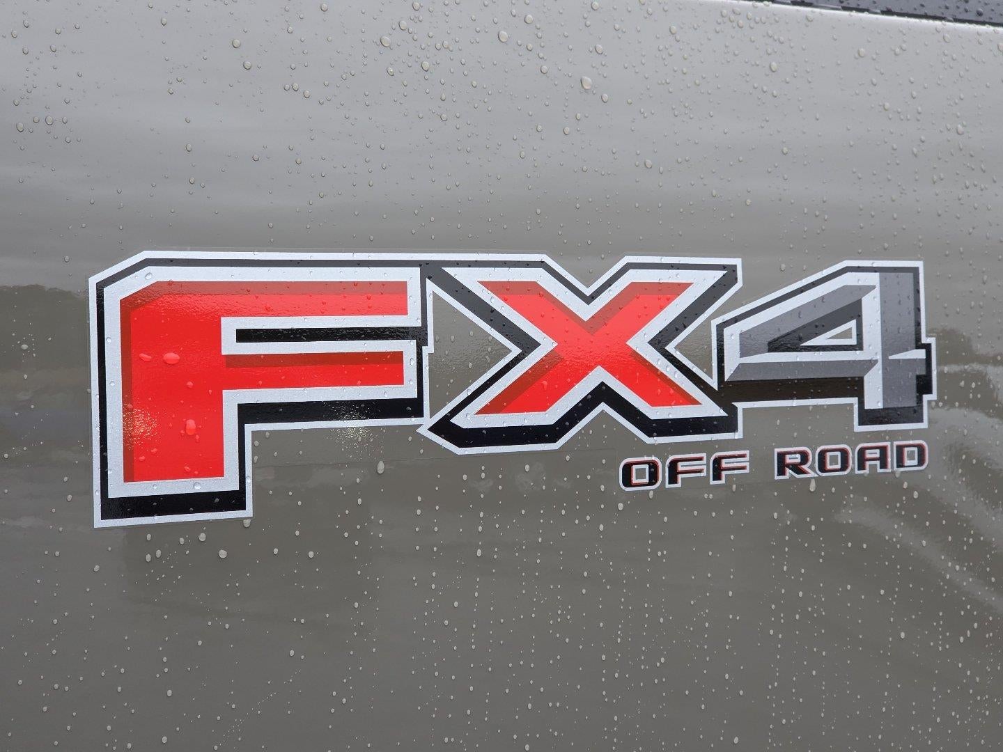 2027 Ford Super Duty F-350 Lariat