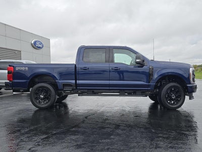 2027 Ford Super Duty F-350 XLT