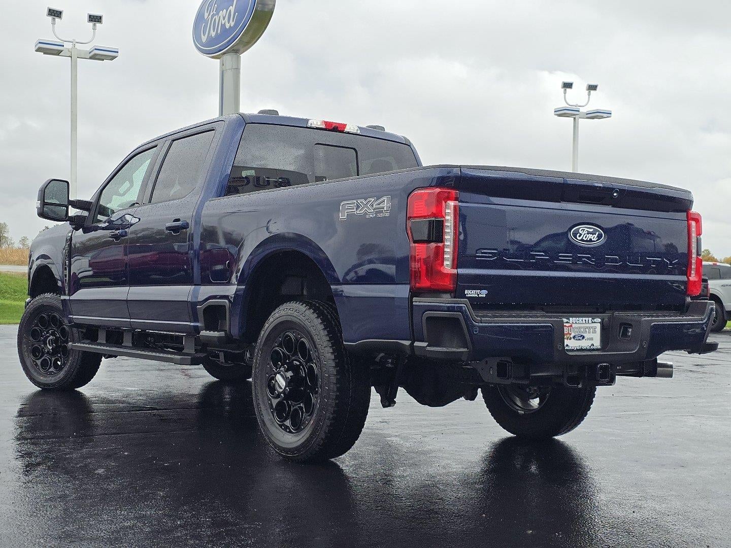 2027 Ford Super Duty F-350 XLT
