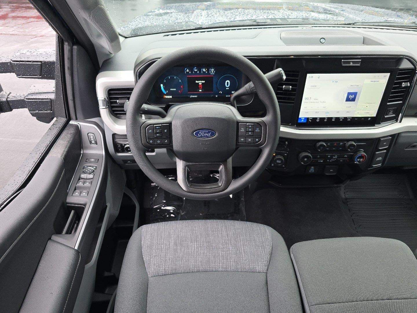 2027 Ford Super Duty F-350 XLT