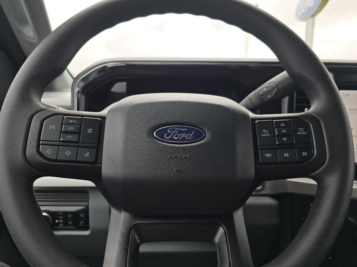 2027 Ford Super Duty F-350 XLT