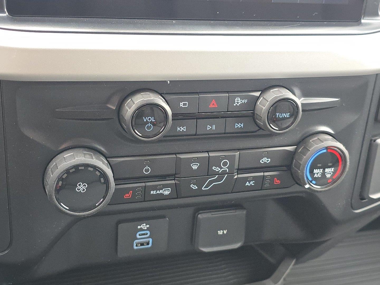2027 Ford Super Duty F-350 XLT