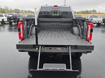2027 Ford Super Duty F-350 XLT