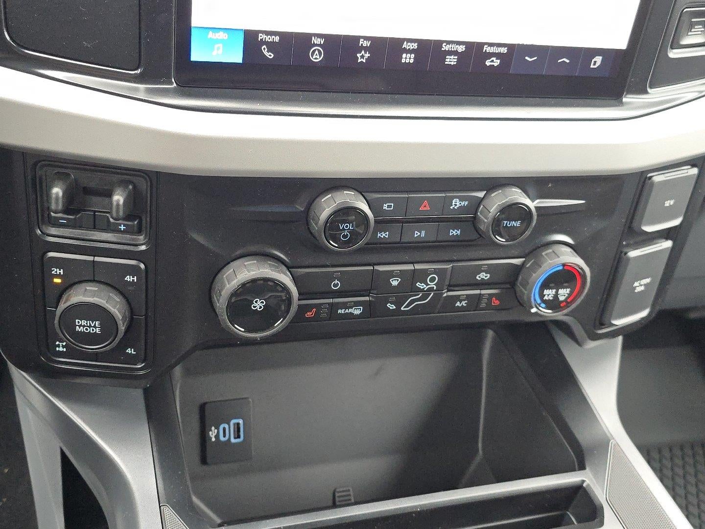 2027 Ford Super Duty F-350 XLT