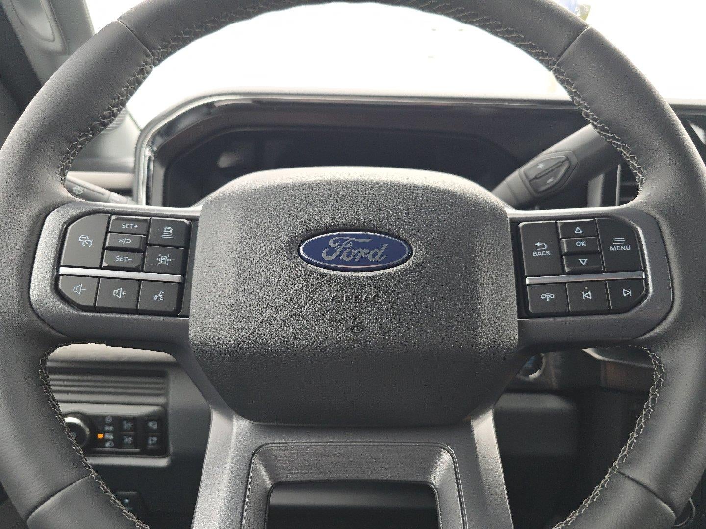 2027 Ford Super Duty F-350 Lariat