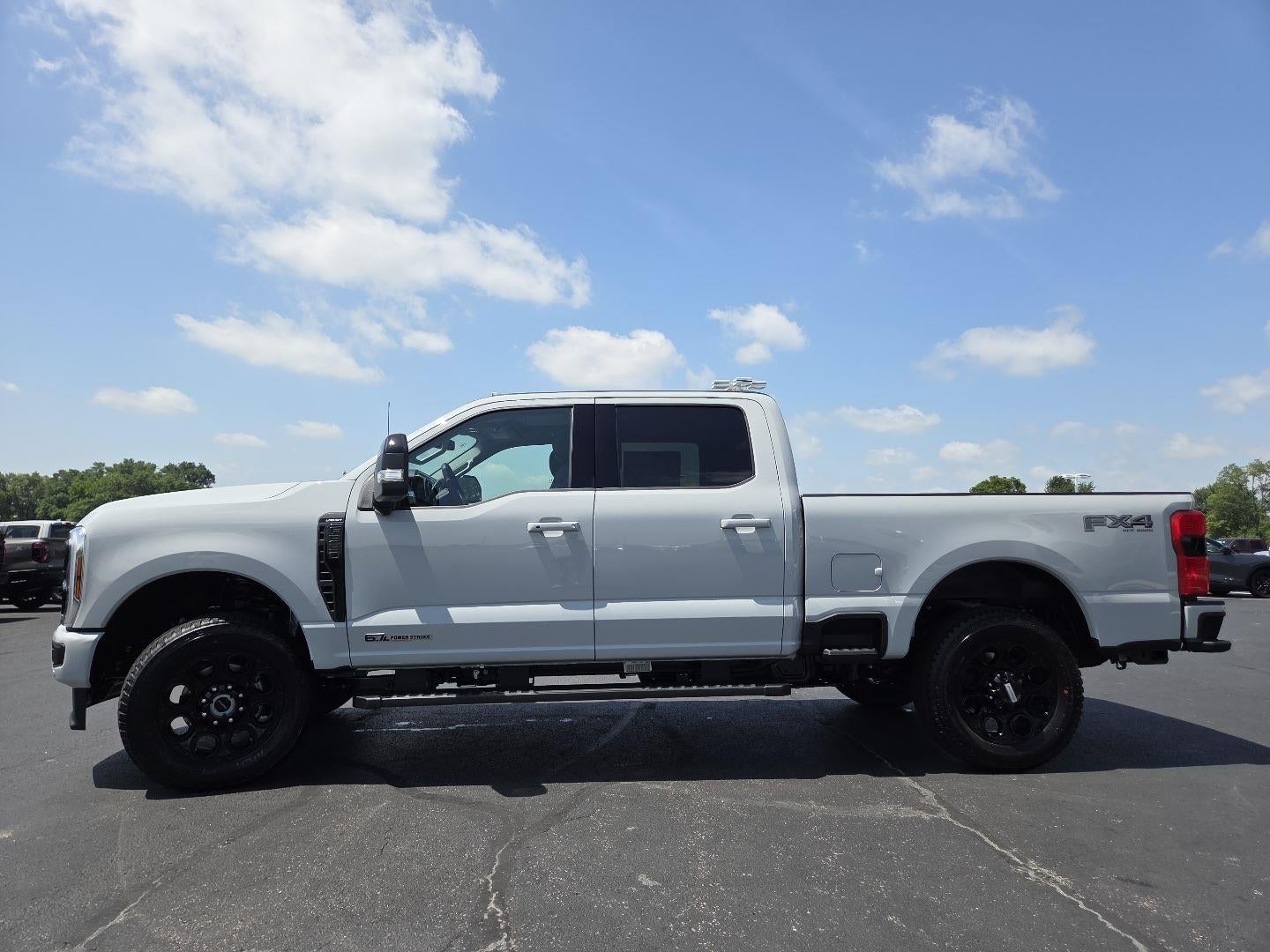 2026 Ford Super Duty F-350 Lariat