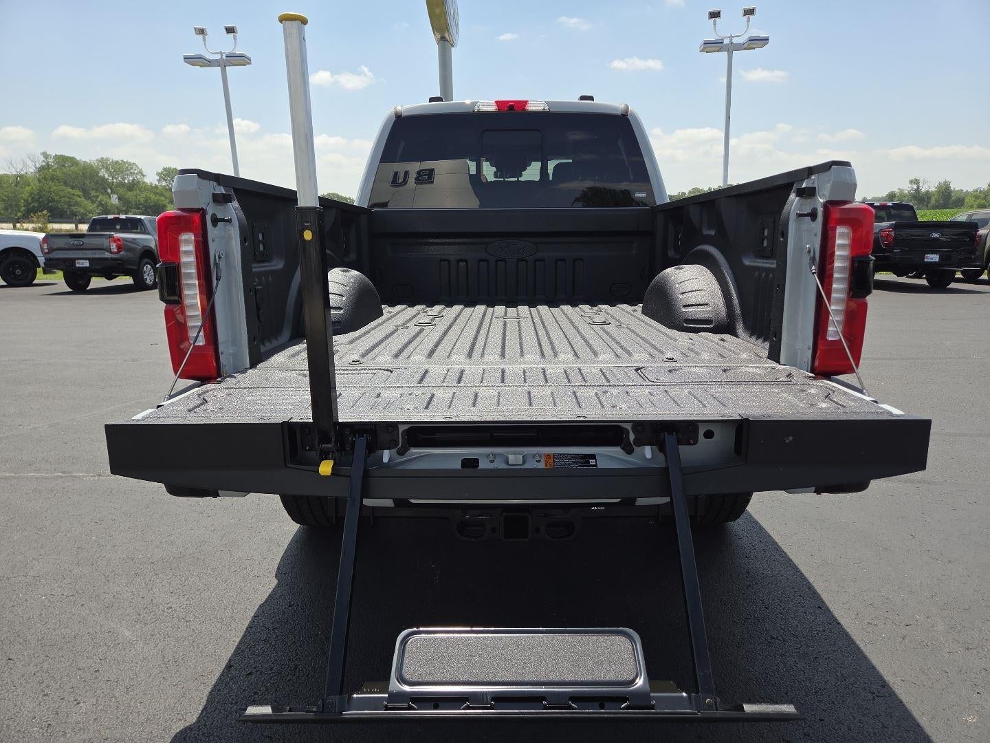 2026 Ford Super Duty F-350 Lariat